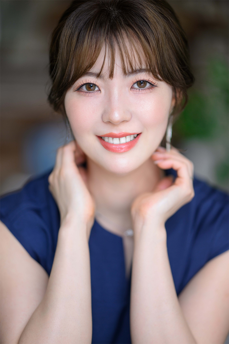 清楚系美人なのにAVに憧れていたマドンナ専属の超大型新人・三浦奈々さん。初脱ぎシーンでは「ずっと立ちたかった場所に立てた♡」と感動して泣きそうになりながら、死ぬほど股を開いちゃった!?